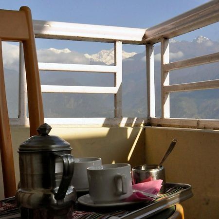 ホテル ラブデンツェ レジデンシー Pemayangtse エクステリア 写真
